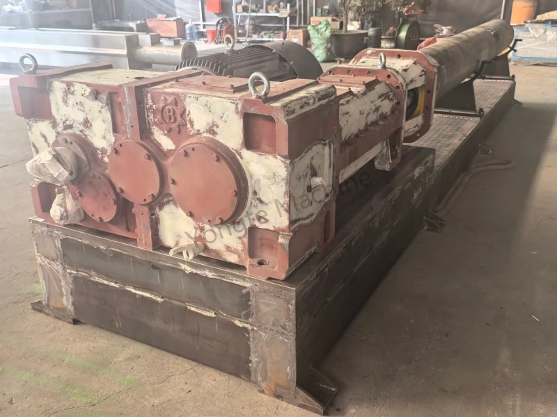 Високоефективний паралельний двошнековий екструдер для переробки відходів пластикової плівки на виробництві