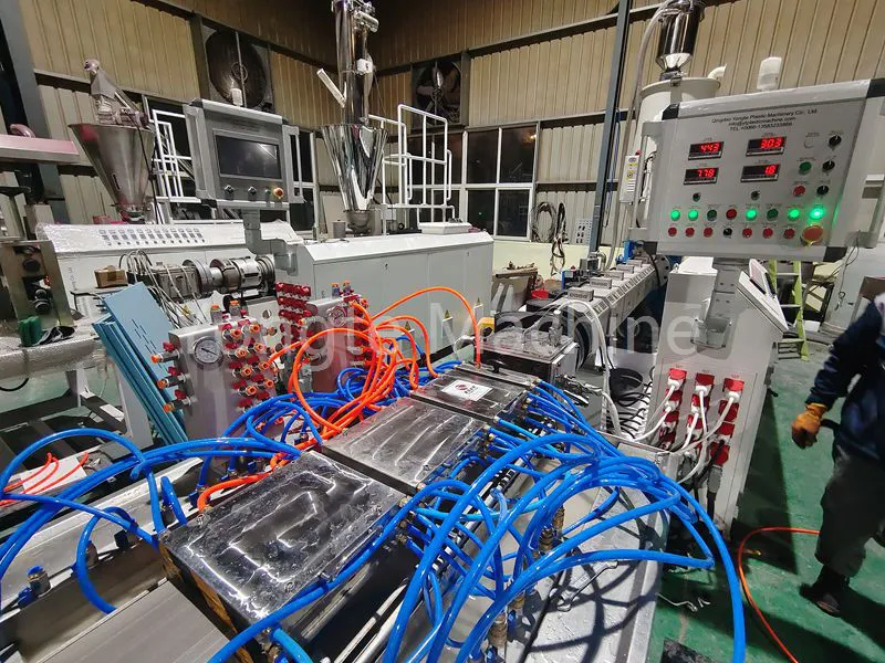 Лінія екструзії пластикових пиломатеріалів