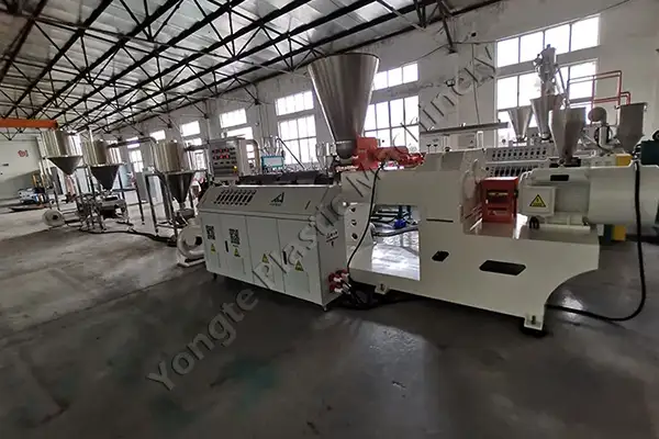 Польська машина для гранулювання ПВХ