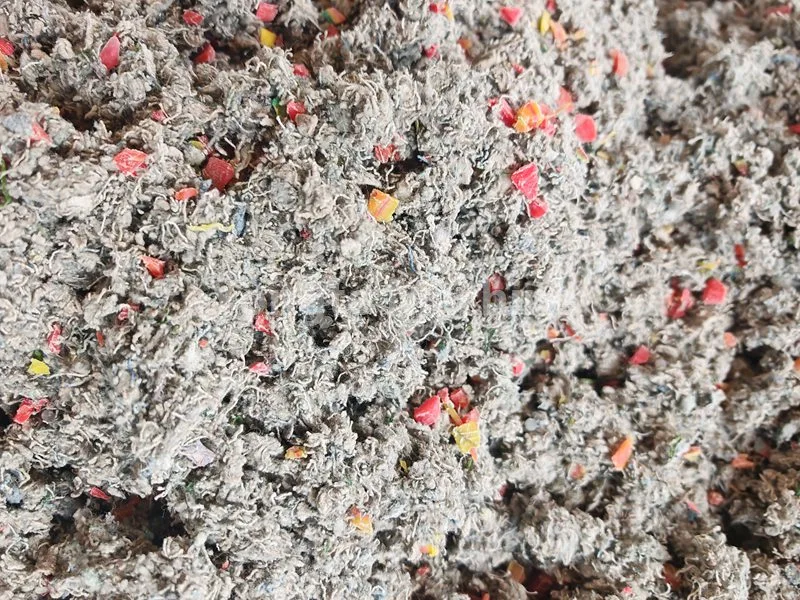 Машина для переробки відходів одягу та пластику